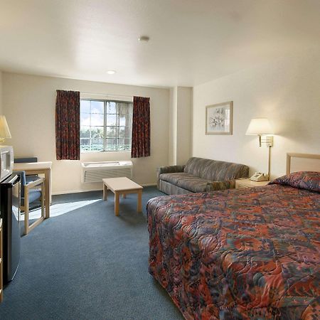 Days Inn By Wyndham Riverside Tyler Mall Phòng bức ảnh
